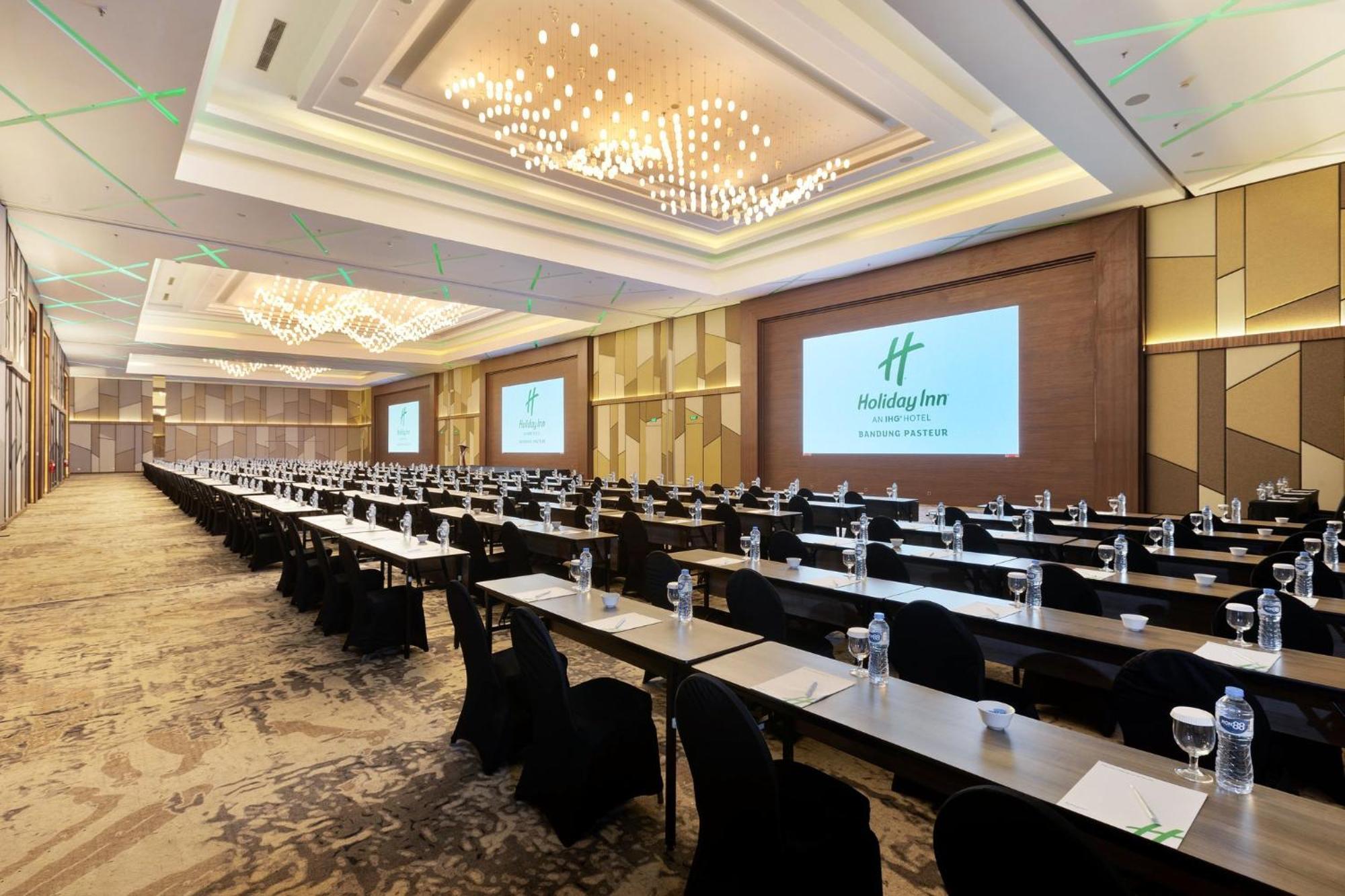Holiday Inn Bandung Pasteur By Ihg Kültér fotó